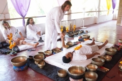 how to give deep healing Sound bath session with Tibetan singing bowls