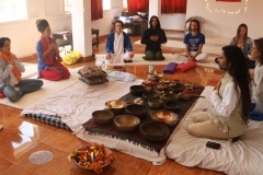 How to Open group sound healing concert with Tibetan Singing Bowls